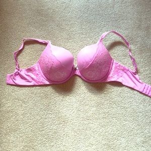 Beautiful 34DDD VICTORIA SECRET BRA